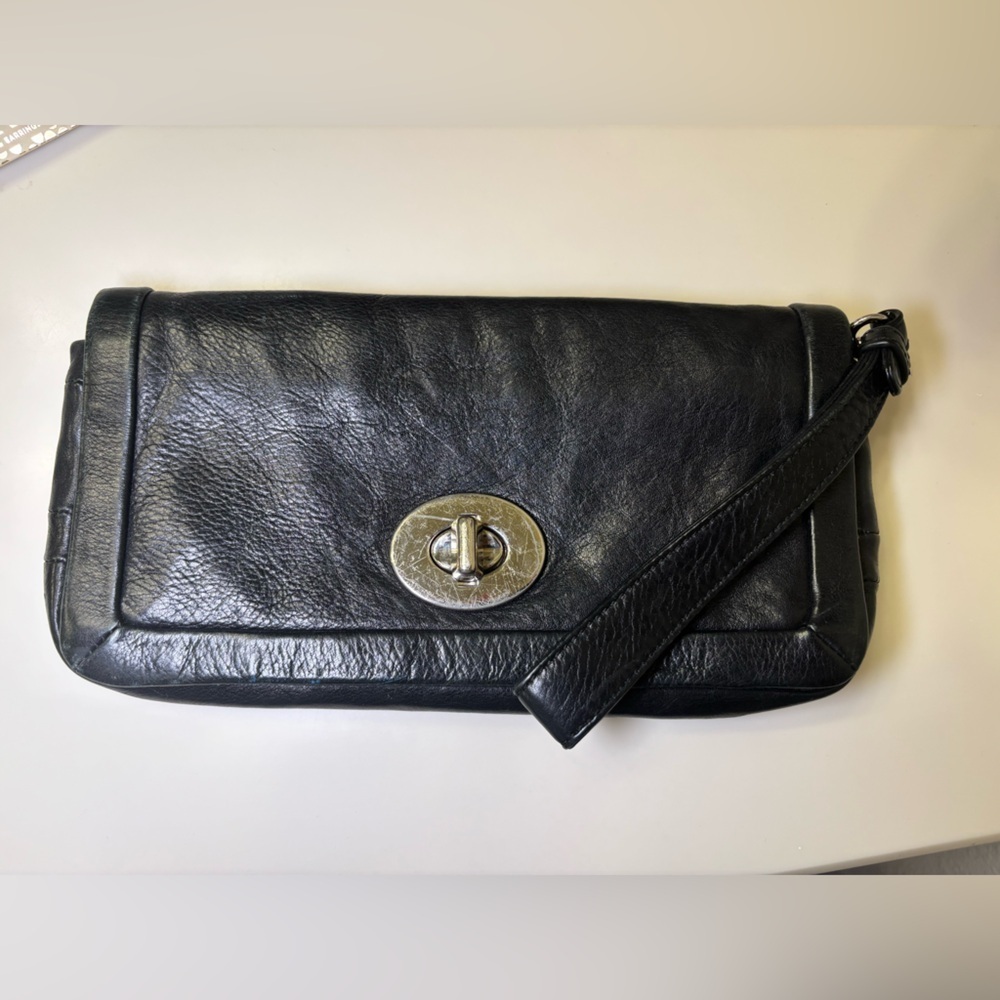 Vintage y2k Coach Black Leather Clutch with Silver Clasp - Picture 2 of 6